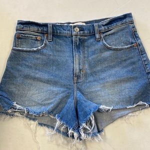 Abercrombie & Fitch “The Cutoff Short” High Rise